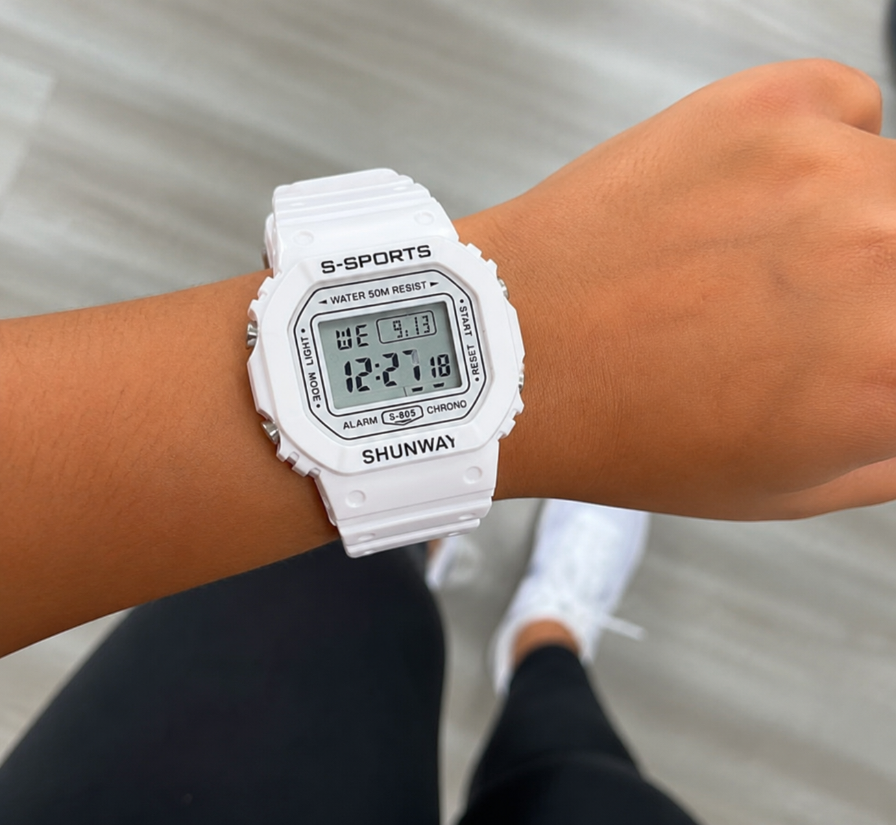 Relógio Digital Esportivo Shunway S-605 Branco – À Prova d'Á - 2